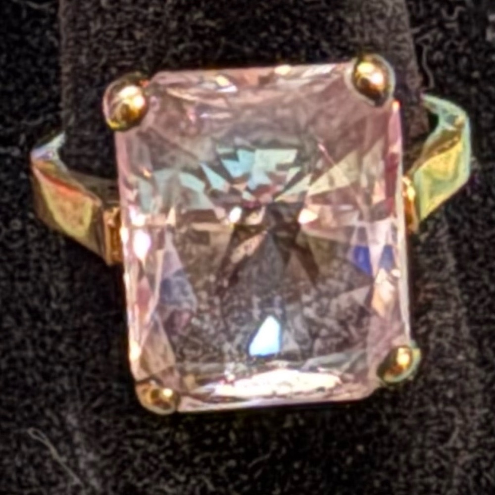 Ring - sterling silver/gold tone plated- stone is a faceted light pink or purple - Picture 2 of 12